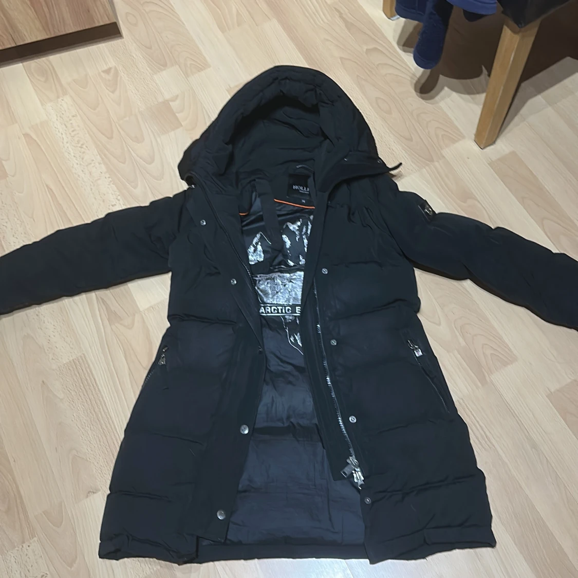 Svart lång pufferjacka Hollies