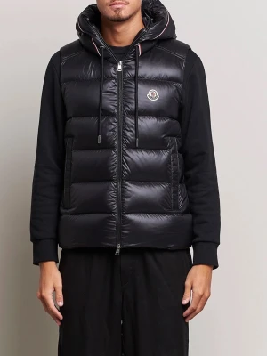Svart dunväst från Moncler - Säljer en snygg svart väst 