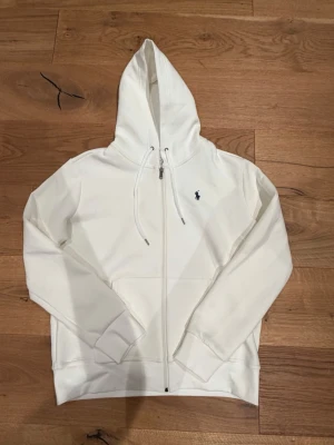 Ralph Lauren Zip hooded - PERFEKT SKICK- helt ny använd Max 1 gång-10/10) 