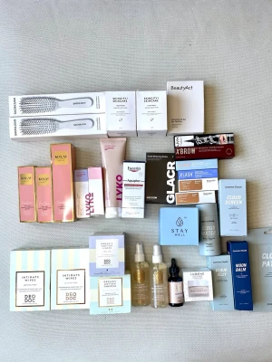 Hudvård och smink  - Allt är nytt och oanvänt!! Skriv för priser, det är styckpriser på allt💖⭐️