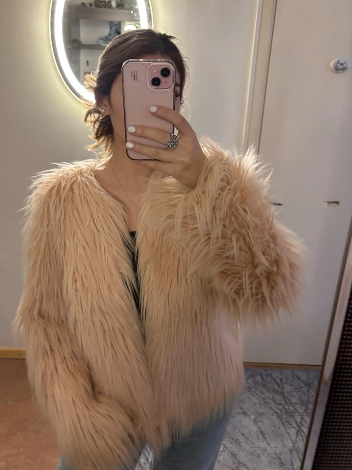 Beige fluffig pälsjacka - 1