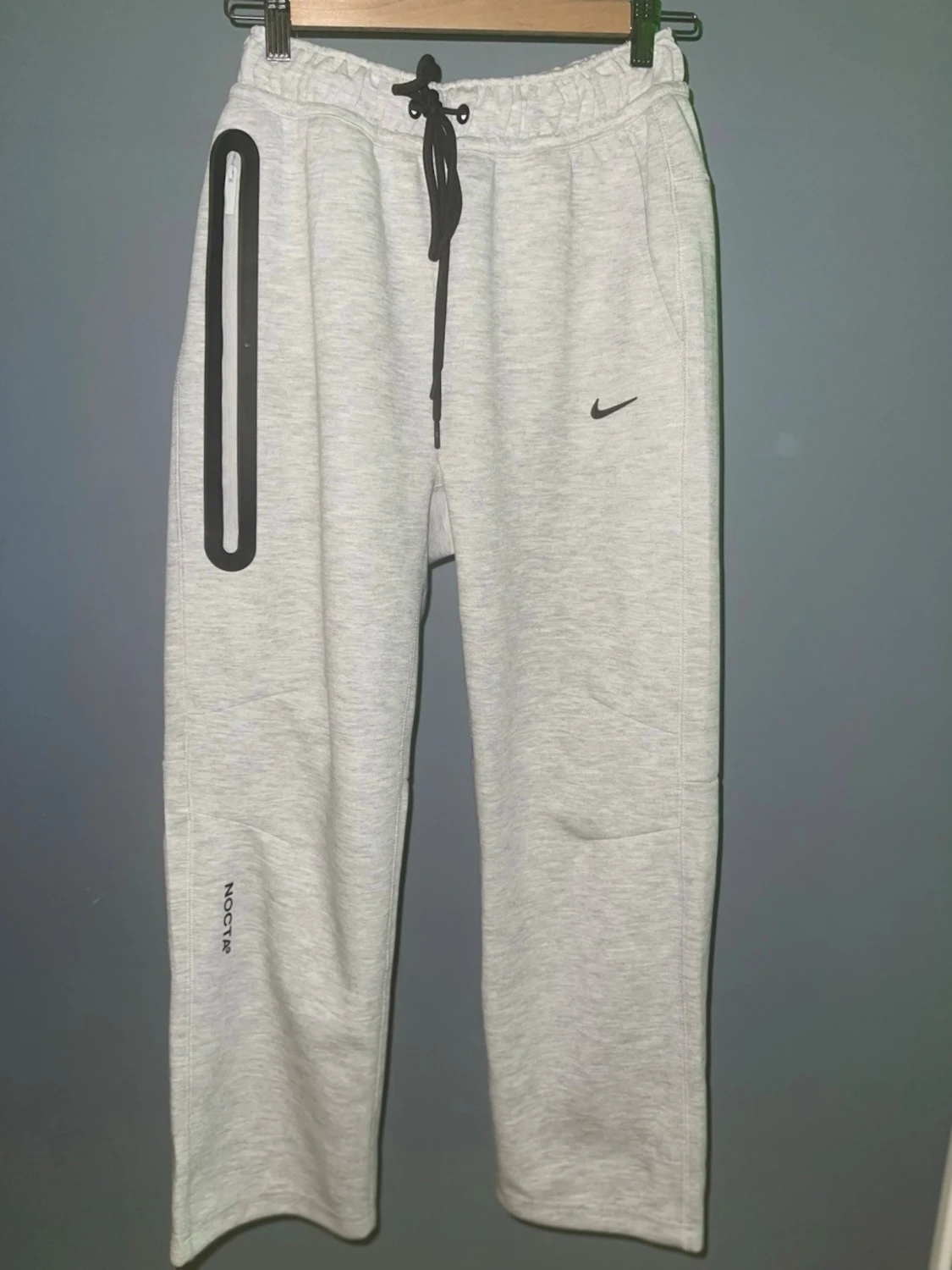 Nike NOCTA ljusgrå mjukisbyxor