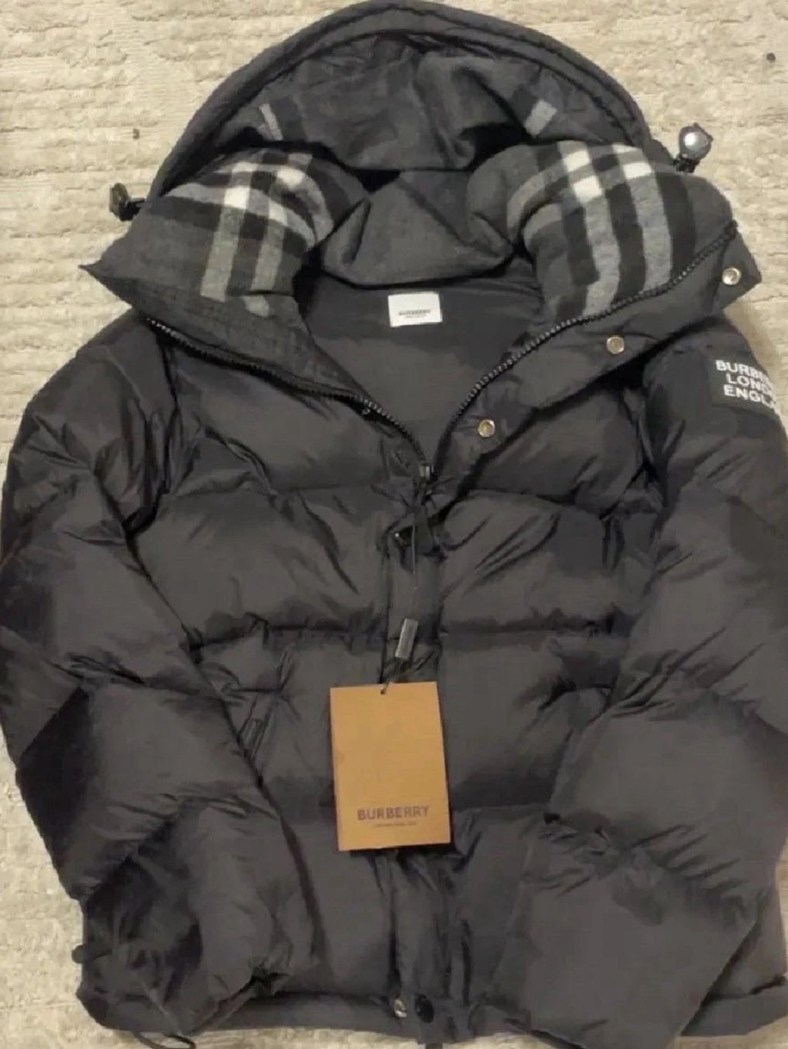 Svart pufferjacka från Burberry