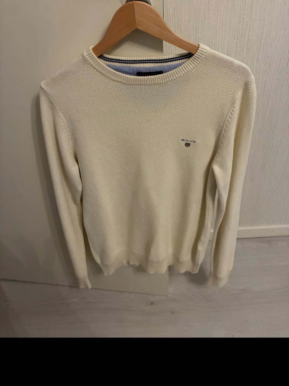 Beige stickad tröja från GANT