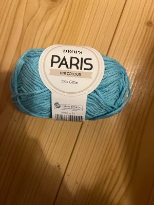 Lankakerä - Dropsin avaamaton turkoosi Paris lankakerä. Värjäyserä ja värin numero näkyvät kuvassa. Eläintalous MMM, lisätietoja saa kysymällä Katsothan myös muut ilmoitukseni Tarjoa 