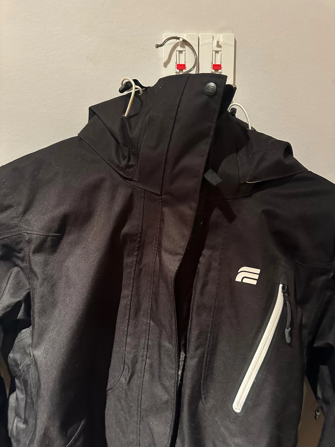 Svart skidjacka  - 2