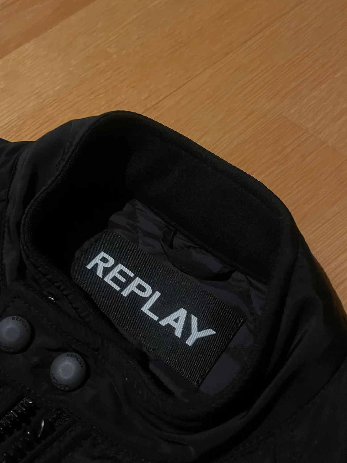 Svart quiltad jacka från Replay - 5