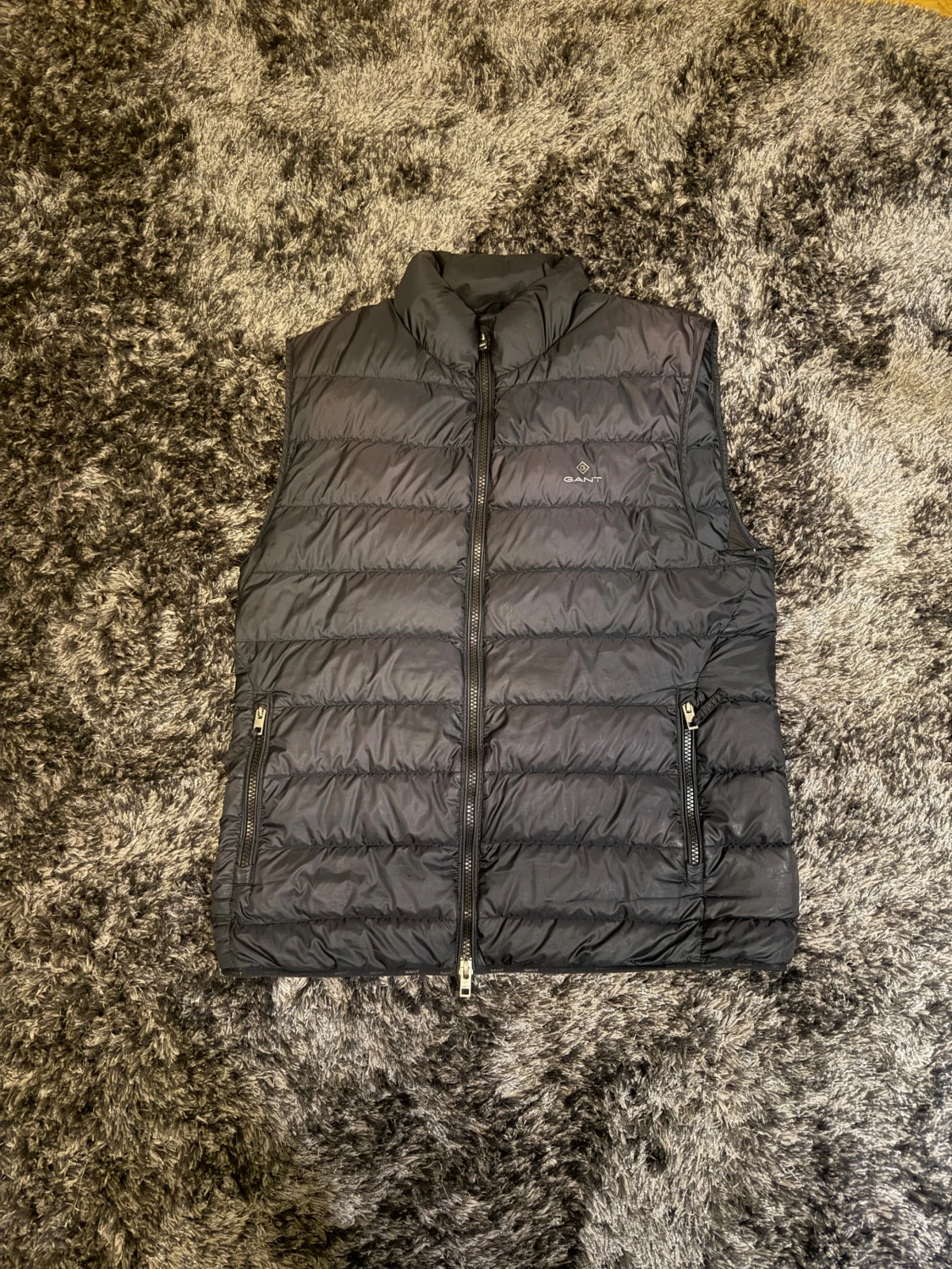 Svart dunväst från GANT, storlek S - 4