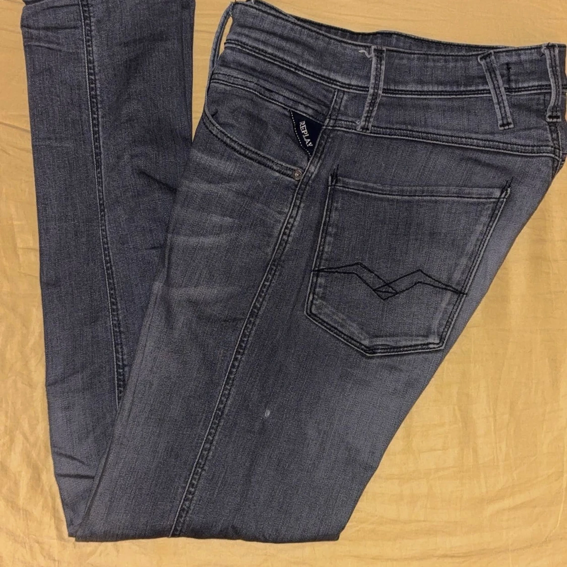 Replay Anbass slim fit jeans grå