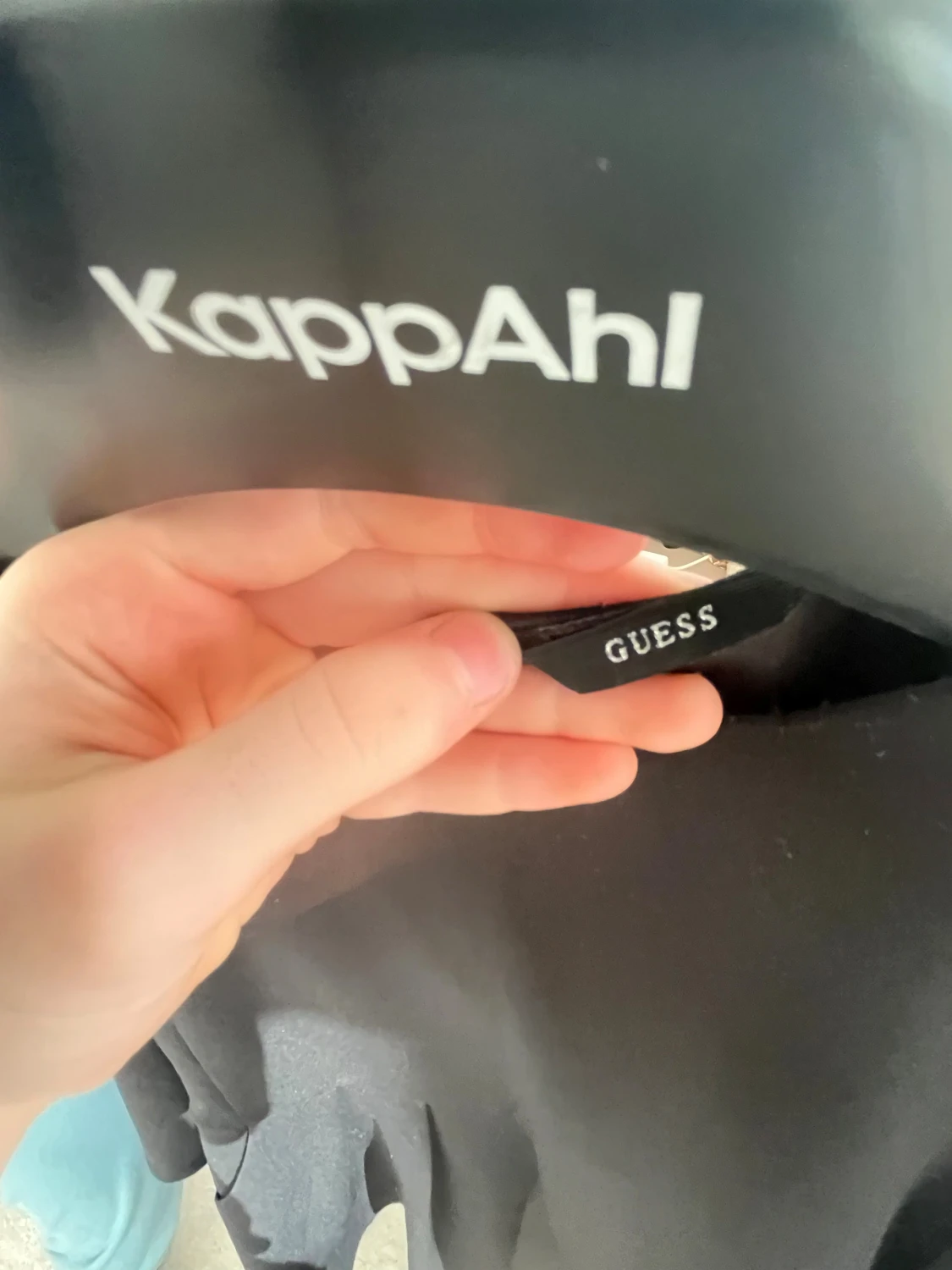 Svart kort klänning från Guess - 2