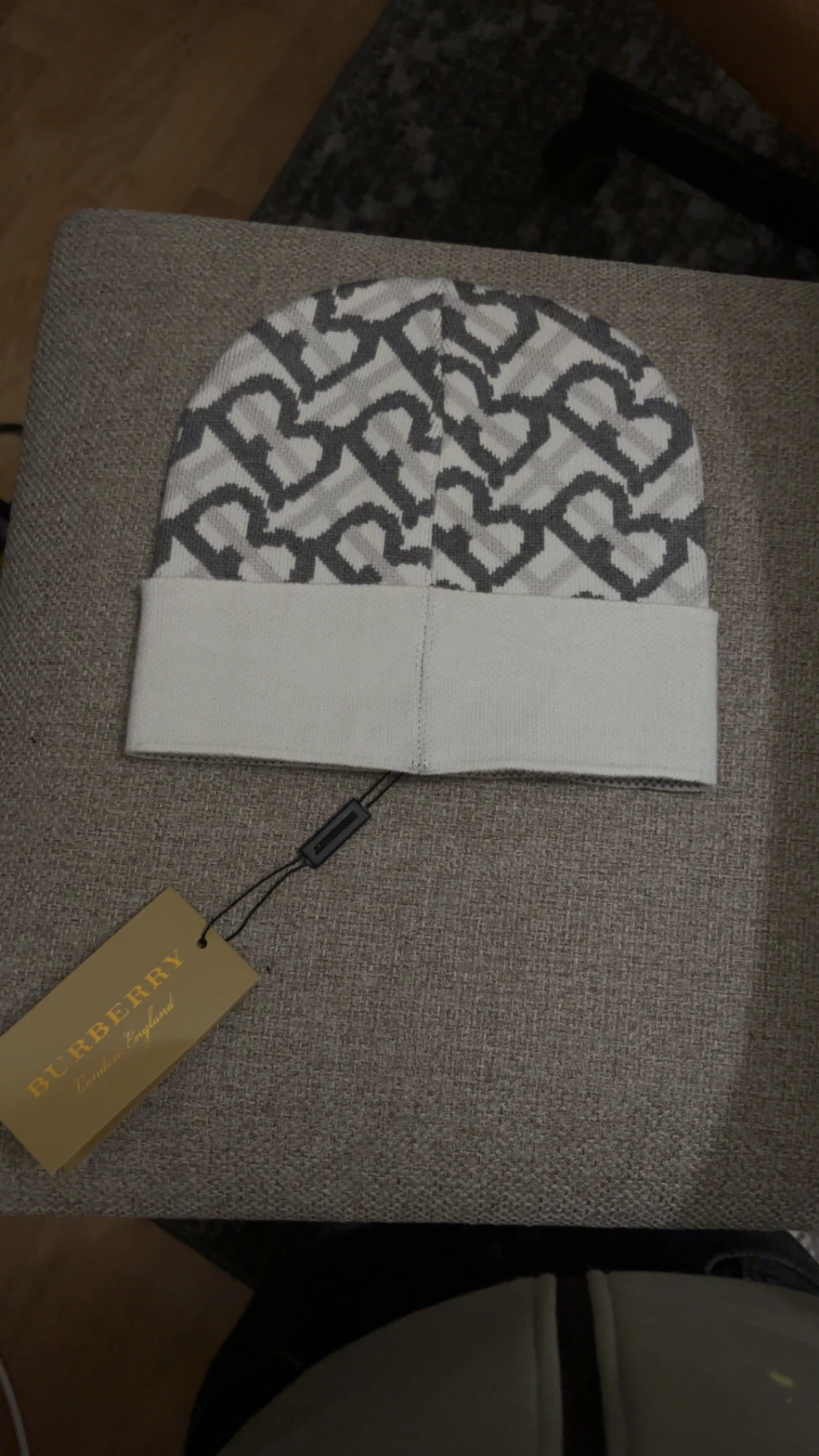 Burberry mössa med logomönster - 1