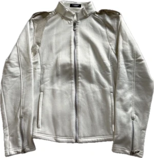 Tornado Mart Snakeskin Print Jacket - Riktigt fet och ovanlig tornado mart jacka. Skriv om ni undrar något mer