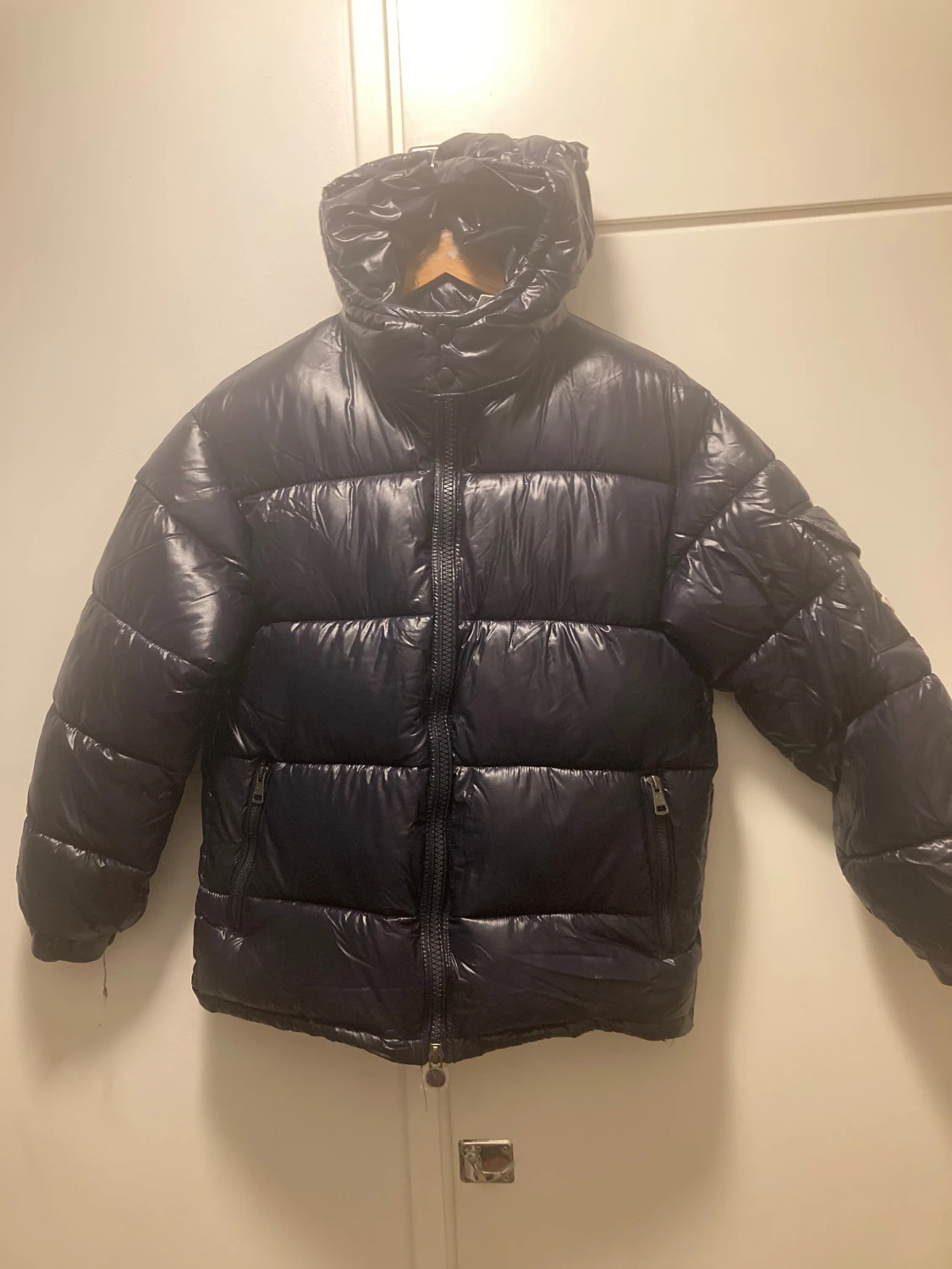 Svart Moncler Jacka