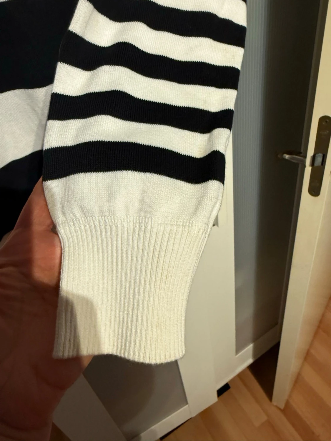 Randig svartvit tröja från H&M Young - 1