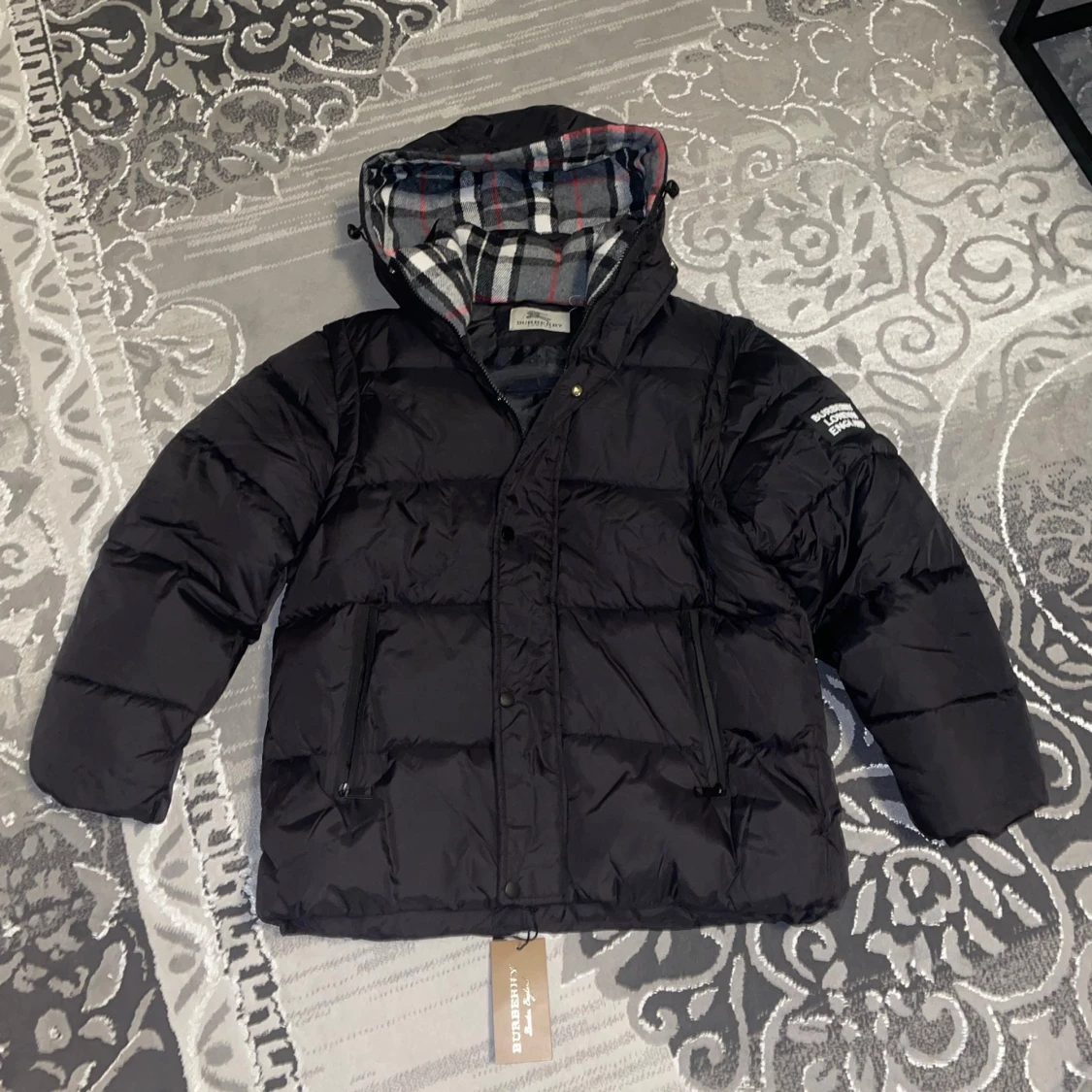 Svart pufferjacka från Burberry