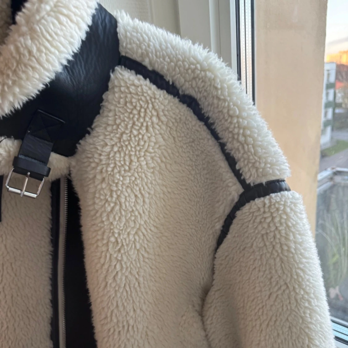 Vit teddyjacka från ZARA - 2