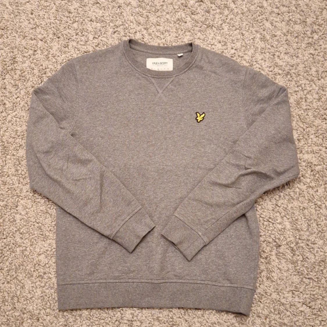 Grå sweatshirt från Lyle & Scott