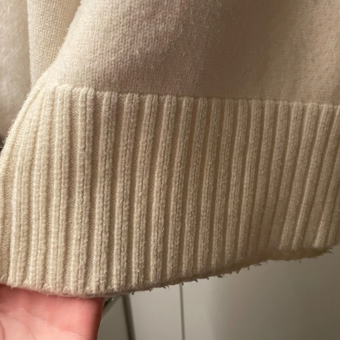 Beige stickad tröja från H&M - 3
