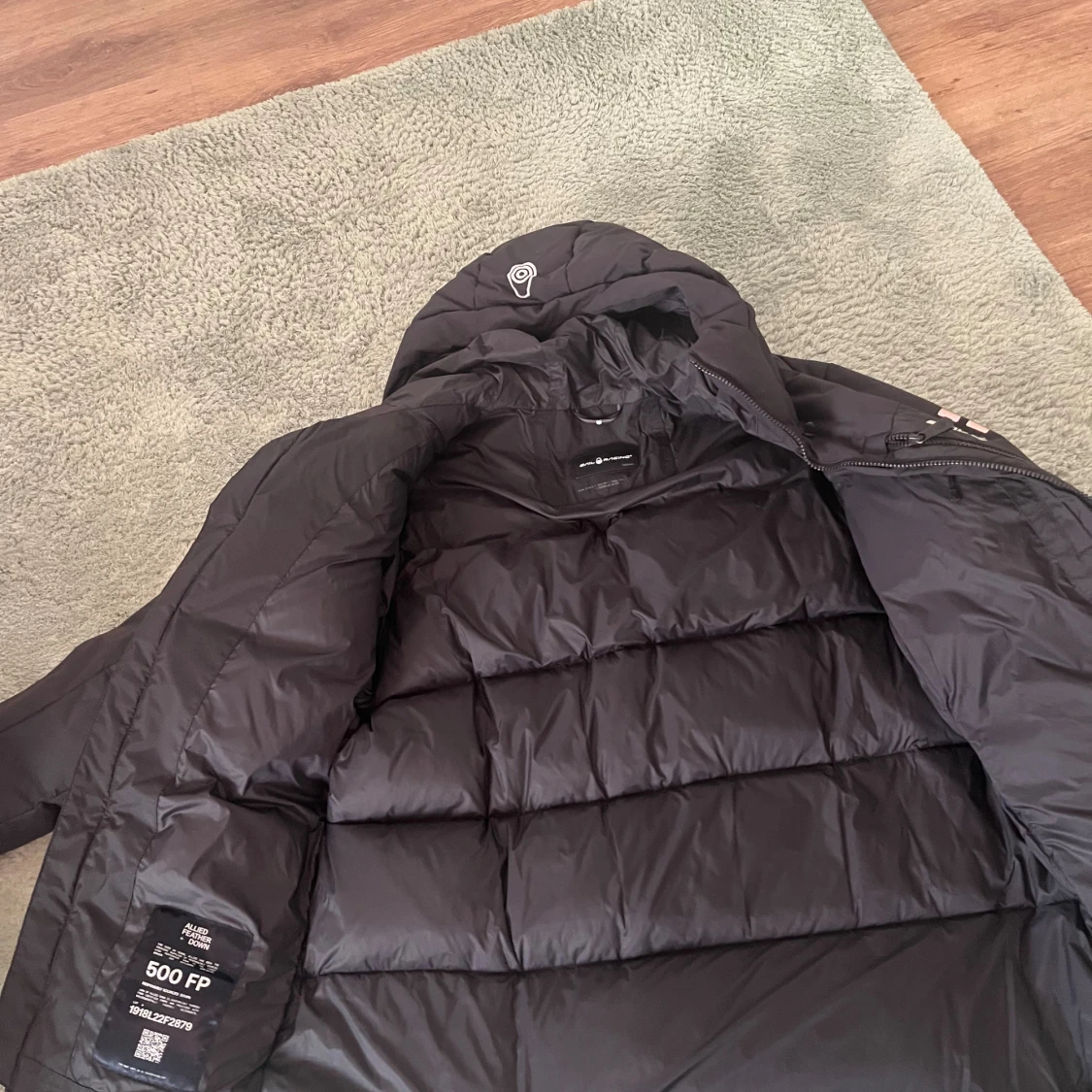 Svart dunjacka från Sail Racing - 1