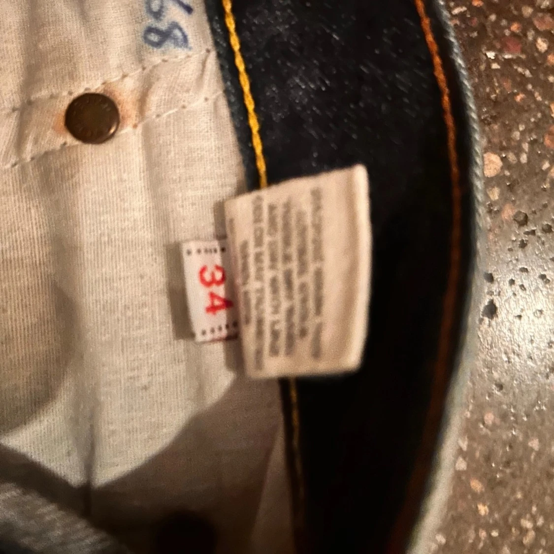 Evisu jeans med gul målad båge, stl 34 - 3