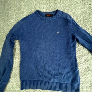 Morris stickad tröja - Morris stickad tröja storlek XS utan defekter men Andvänd. Vid frågor är det bara att hur av sig!