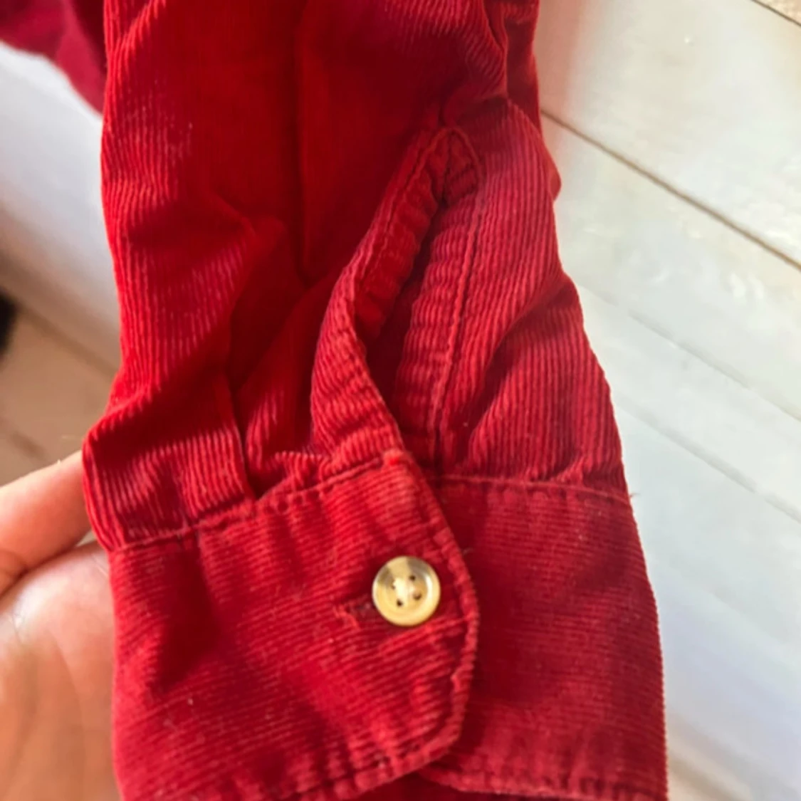 Röd manchesterskjorta med knappar - 1