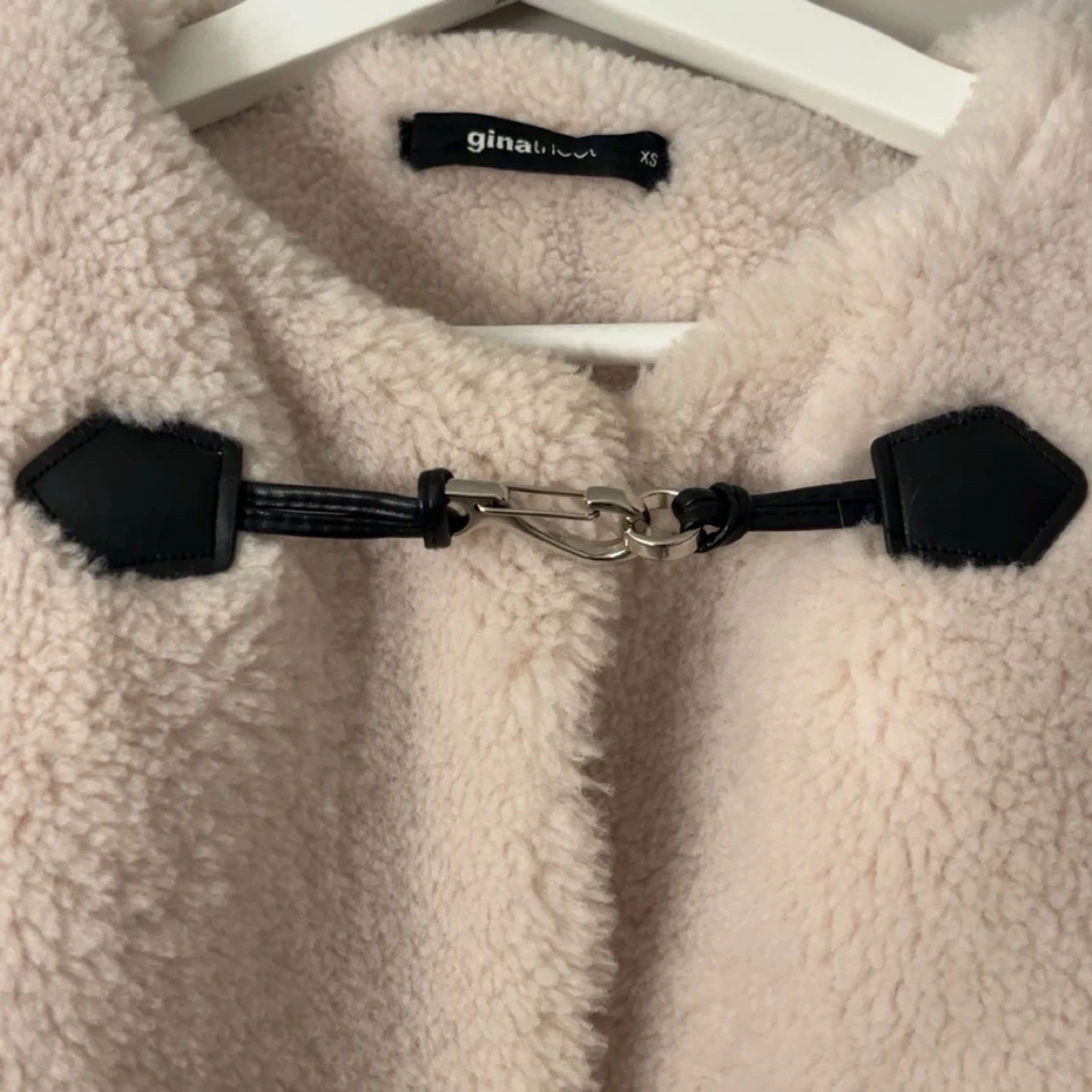 Beige teddyjacka från Gina Tricot XS - 2