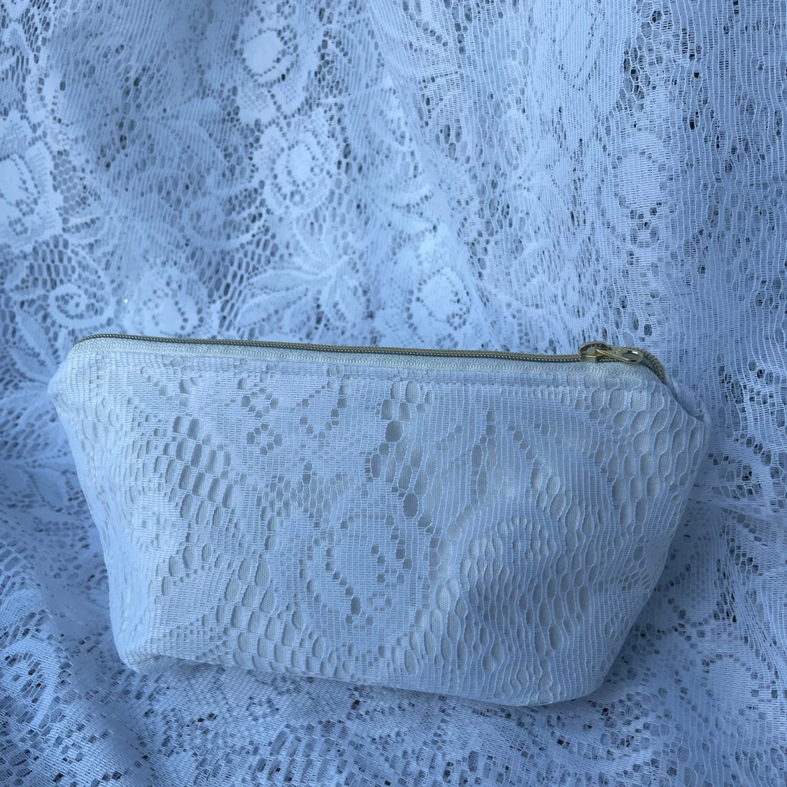 Vit spets necessär/väska - 1