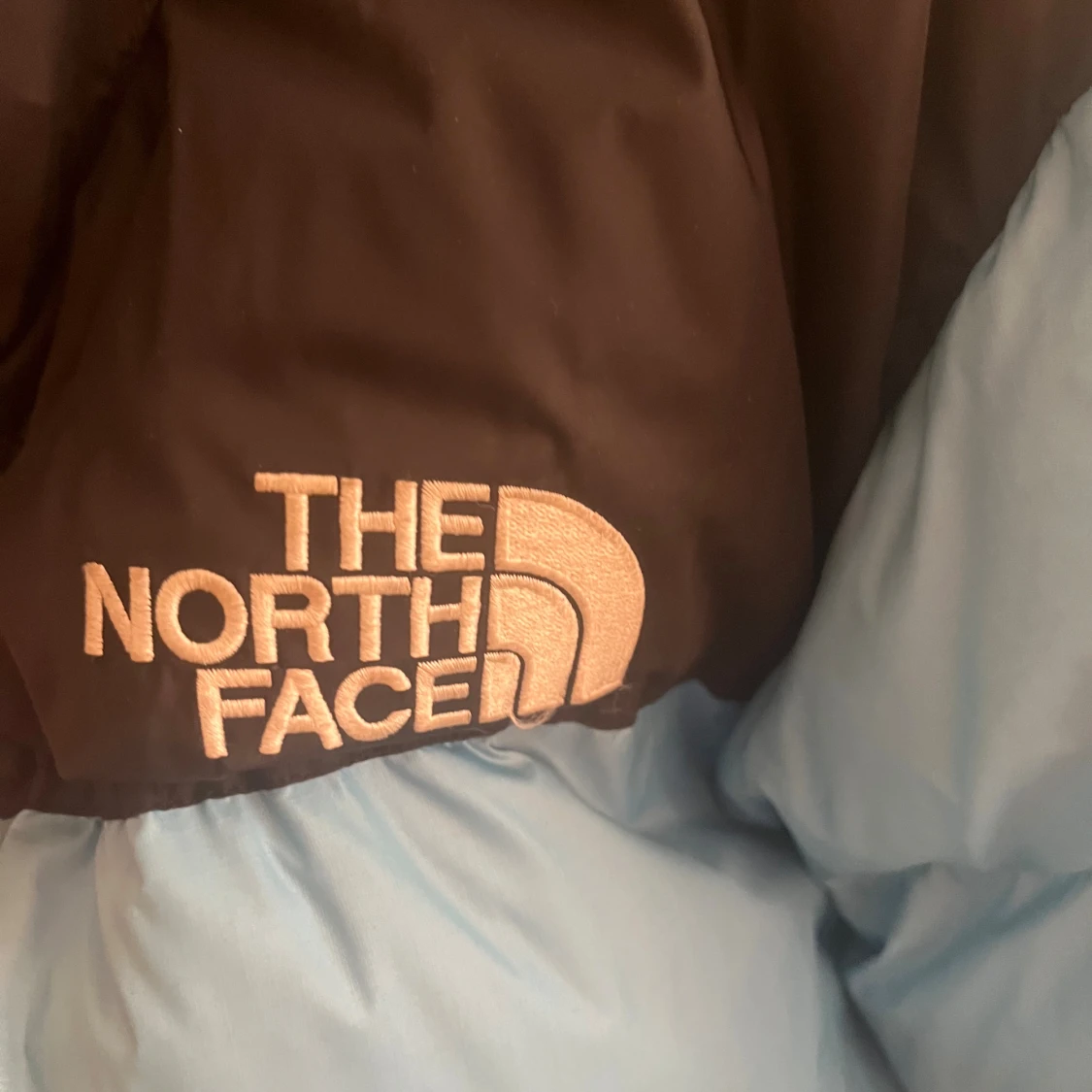 Blå pufferjacka från The North Face - 4