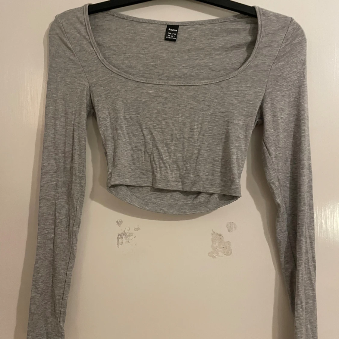 Grå croppad långärmad topp från SHEIN