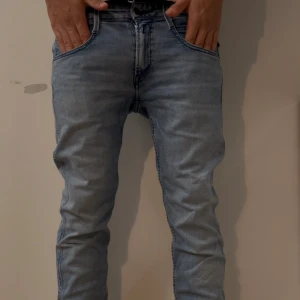 Replay Anbass - Replay anbass i nästan ny skick. Storlek w29 L 32