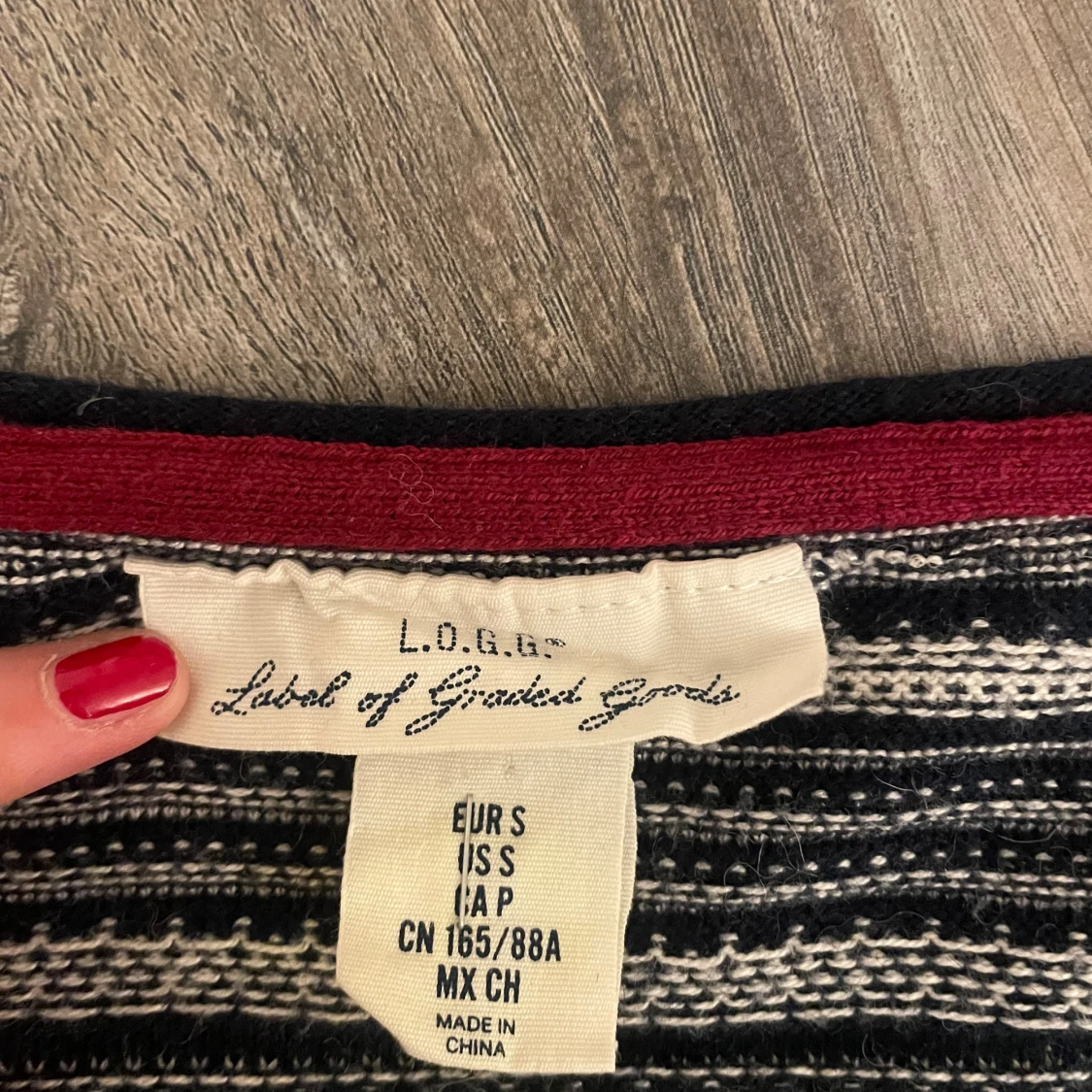 Mönstrad stickad klänning från L.O.G.G. - 3