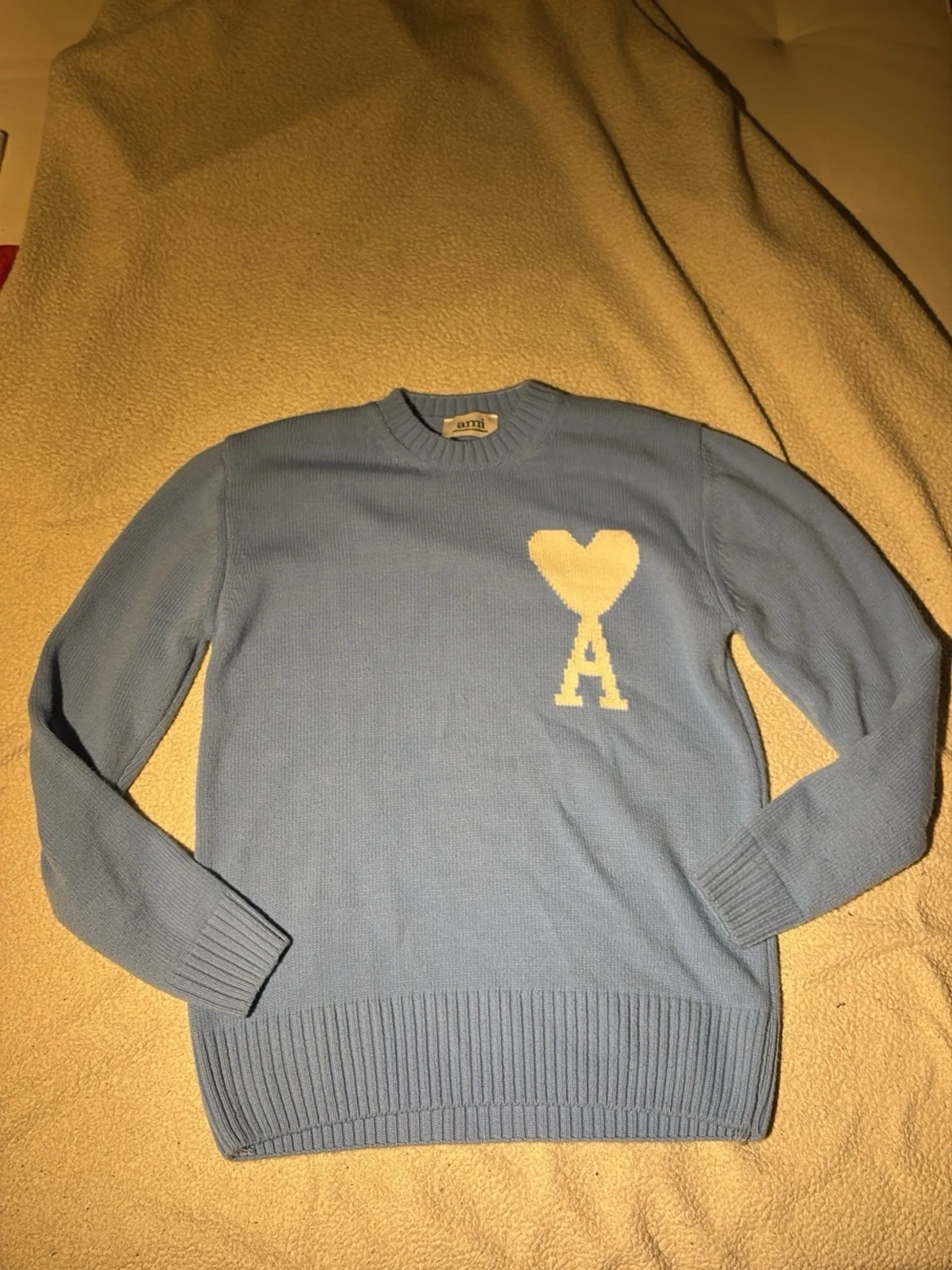 Ljusblå stickad tröja från Ami - 1