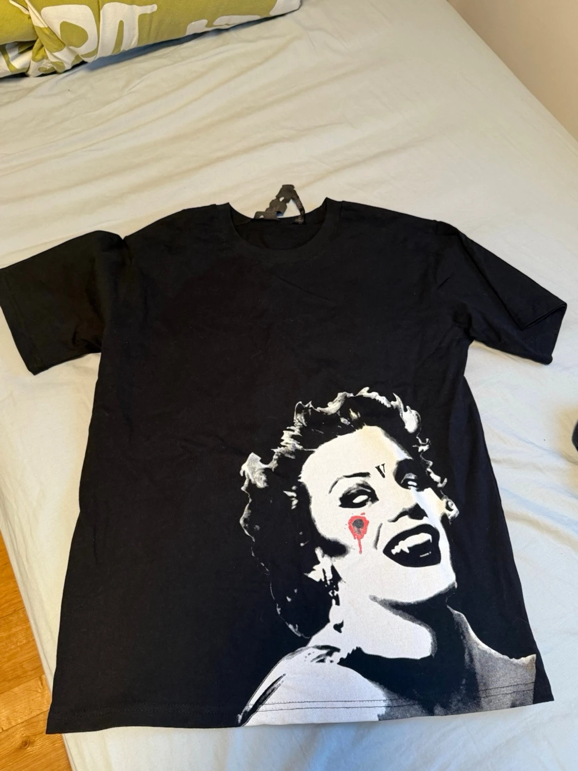 Vlone pearl tshirt - 1