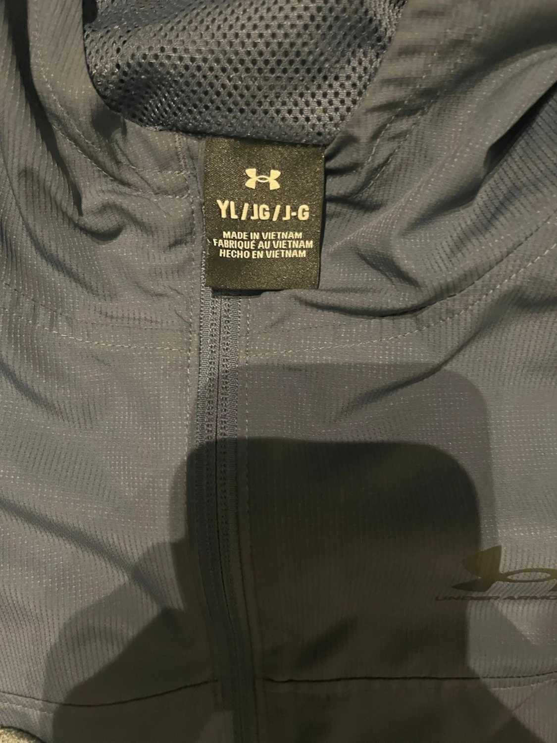 Grå vindjacka från Under Armour - 1