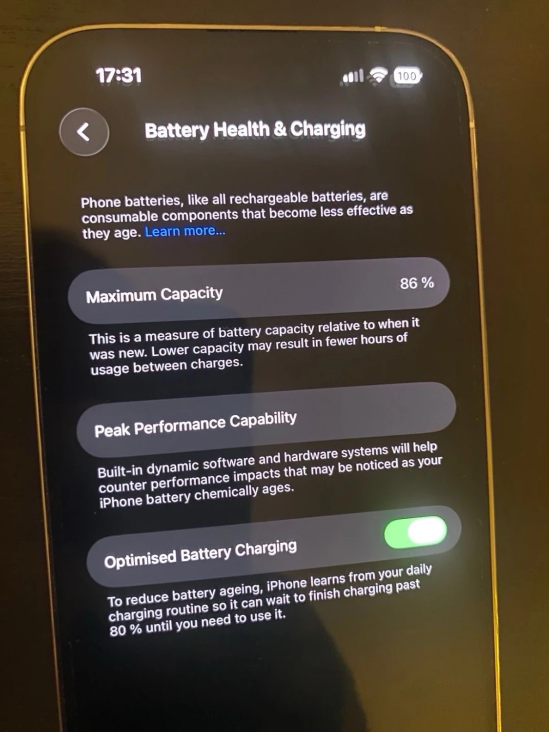 Vit iPhone med trippelkamera 1TB - 3