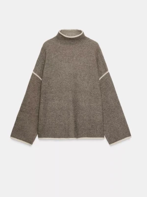 Stickad tröja med kantband i kontrast - Zara - Jätte fin, populär och slutsåld tröja från Zara!! Jätte fint skick bara använd två gånger. Säljer för att jag inte gillar den längre. Hör av er vid fler frågor💓