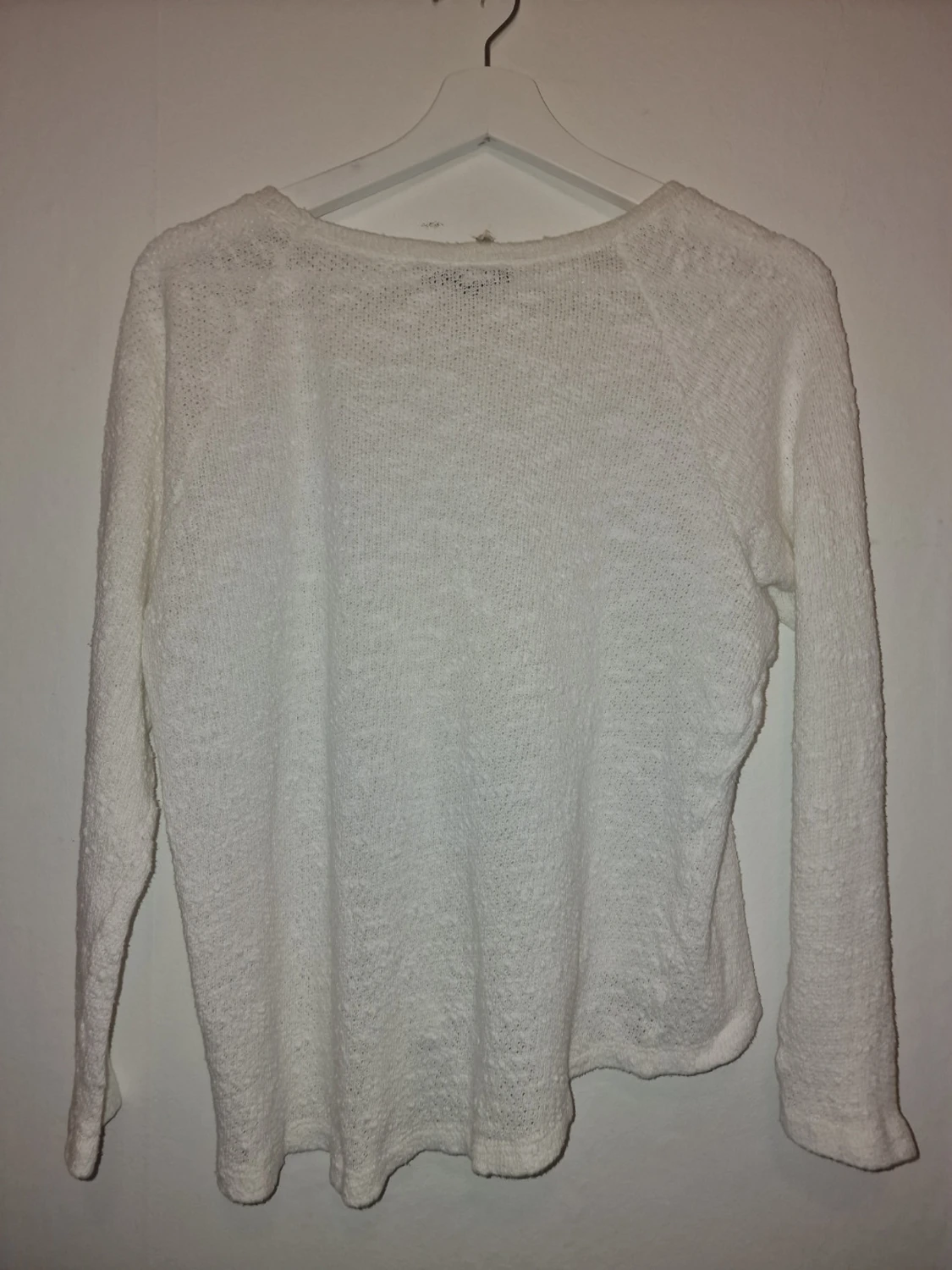 Vit stickad tröja  - 2