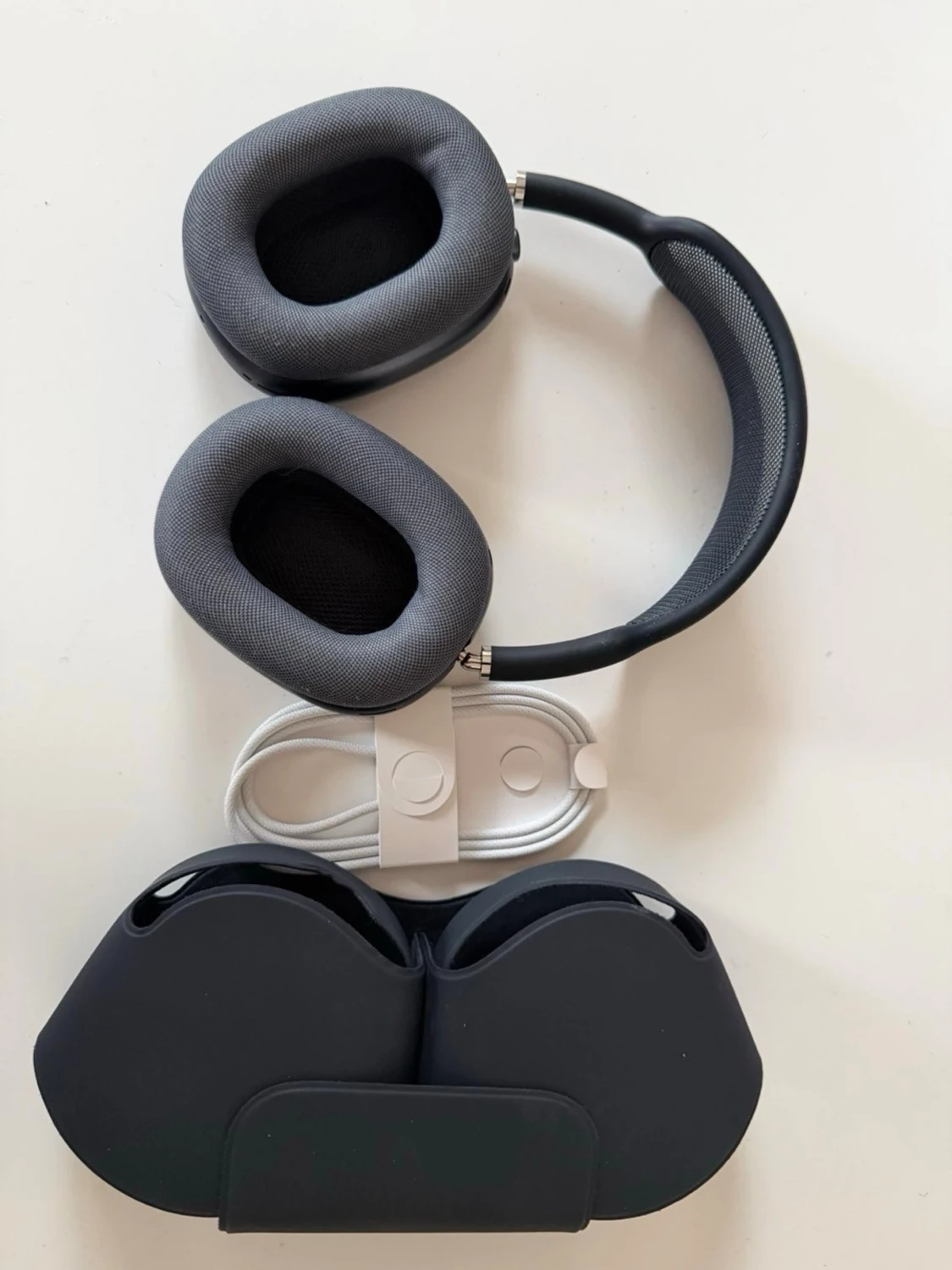 Airpods max midnight - 1