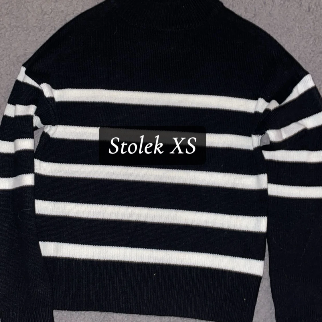 4 stickade tröjor  - 4