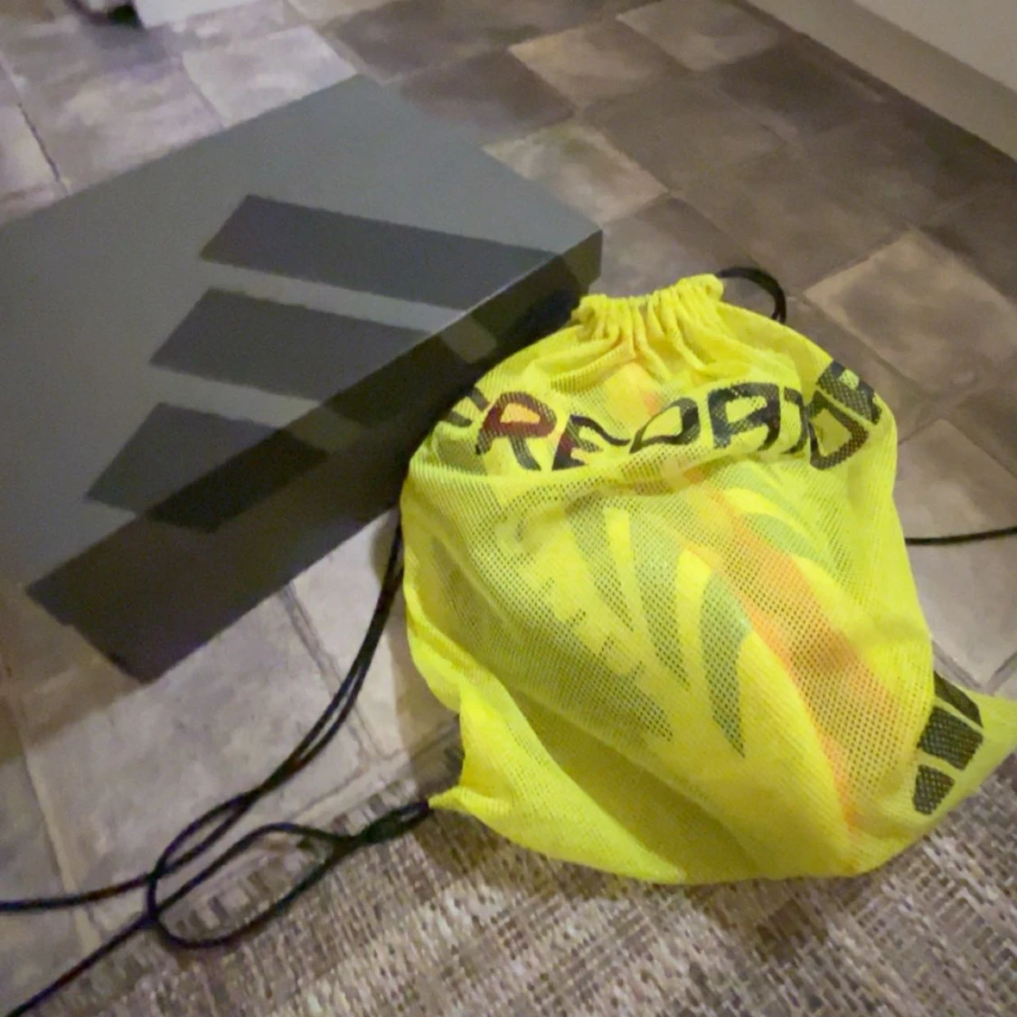 Adidas Predator gula fotbollsskor - 3