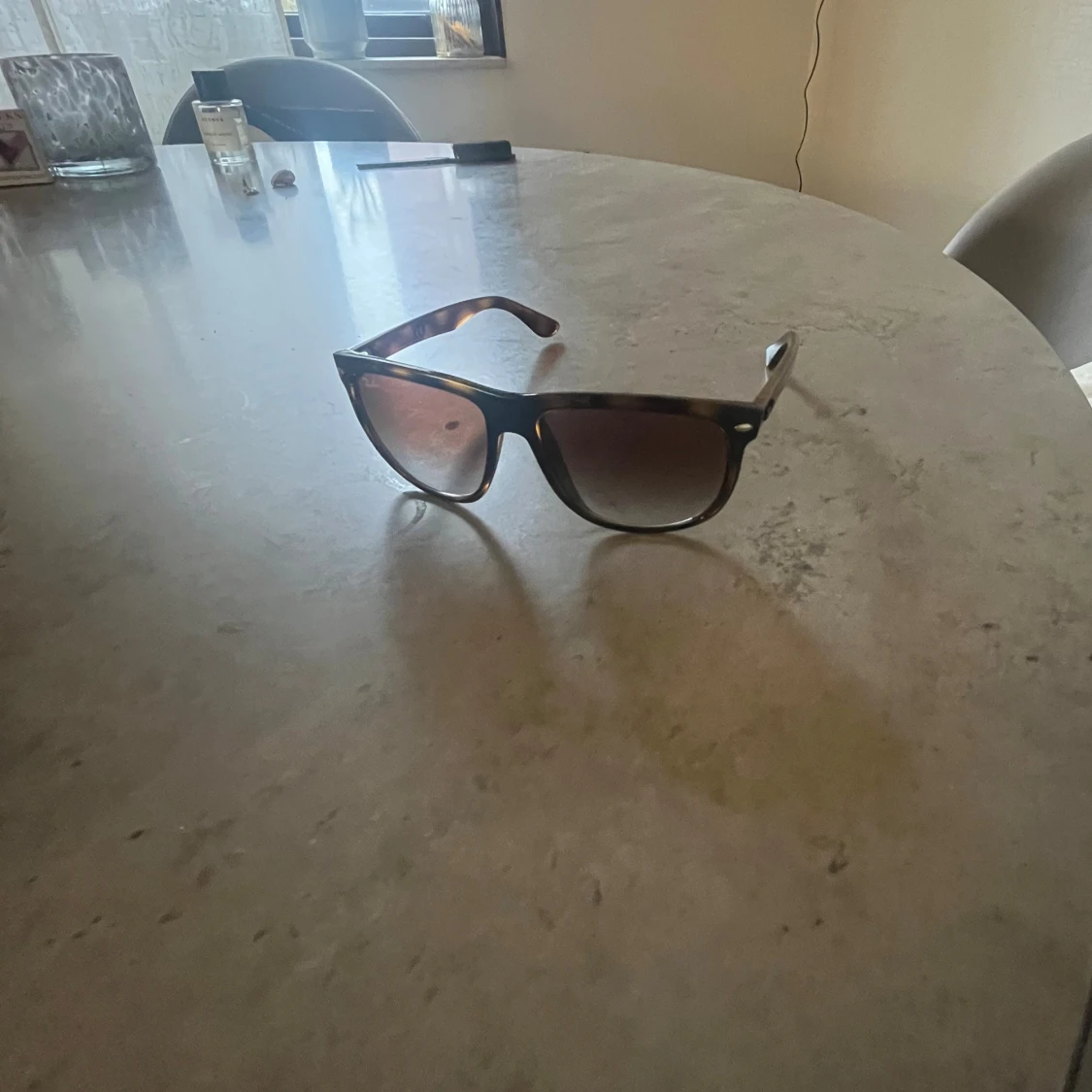 Ray-Ban RB4147 brun solglasögon - 1