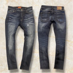 Feta Jack and Jones jeans - Feta jeans med nice tvätt. Modellen hete skinny liam och den är väldigt stretchiga. W29 L30