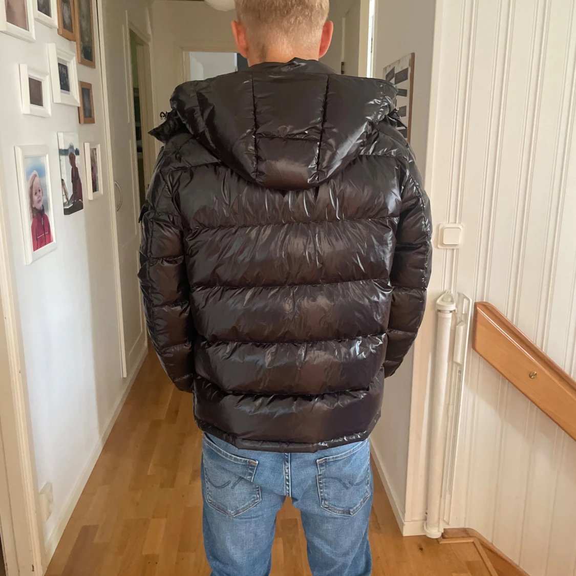Svart Moncler pufferjacka med huva - 2