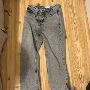 ASOS byxor - Säljer dessa stilrena byxor då de e för stora