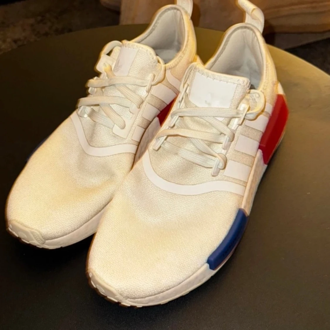 Adidas NMD vita sneakers med färggdetalj - 4