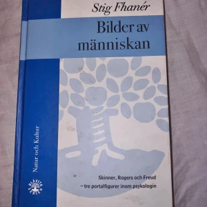 Bilder av människan - Upptäck psykologins historia och de stora tänkarna Skinner, Rogers och Freud! Den här boken ger en tydlig översikt av olika psykologiska skolor och personlighetspsykologi – perfekt för dig som vill förstå människans inre värld.
