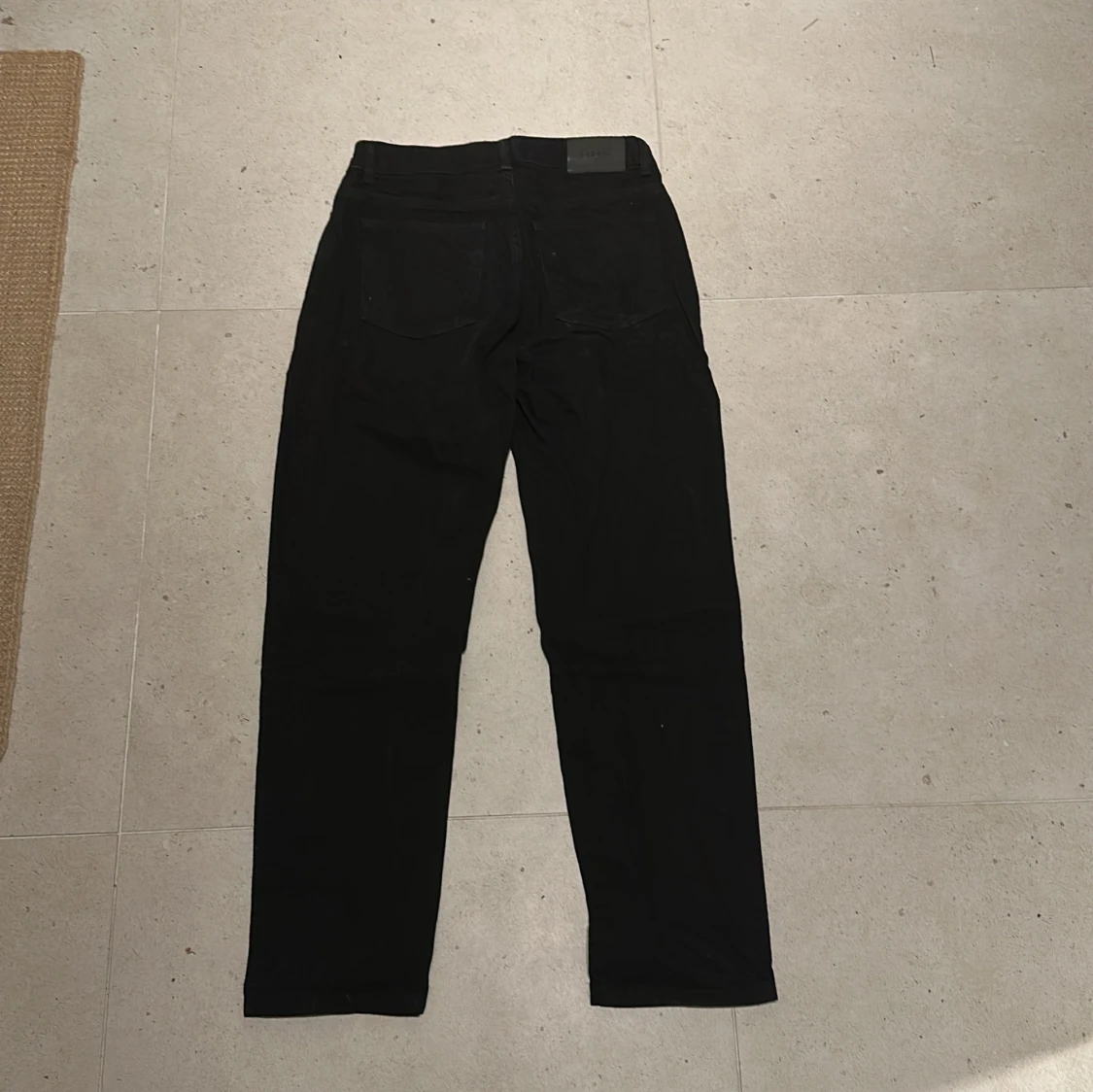 Svarta jeans från Grunt organic - 1