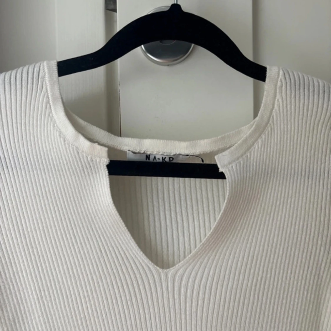 Vit ribbad långärmad tröja NA-KD - 1