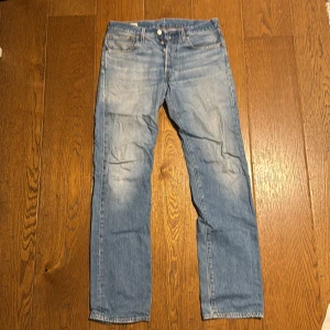 Levis 501  - 501 i storlek W31 L34